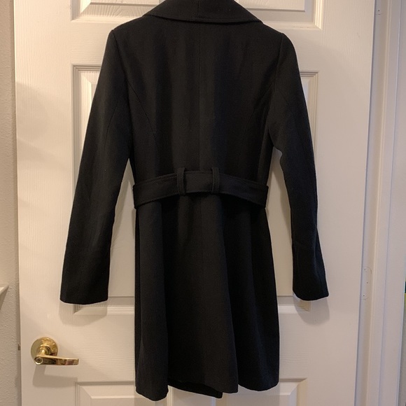 GUESS BLACK COAT/JACKET SZ M /w BELT LARGE COLLAR WOOL BLEND- POCKETS SNAP CLOSE - Picture 5 of 11